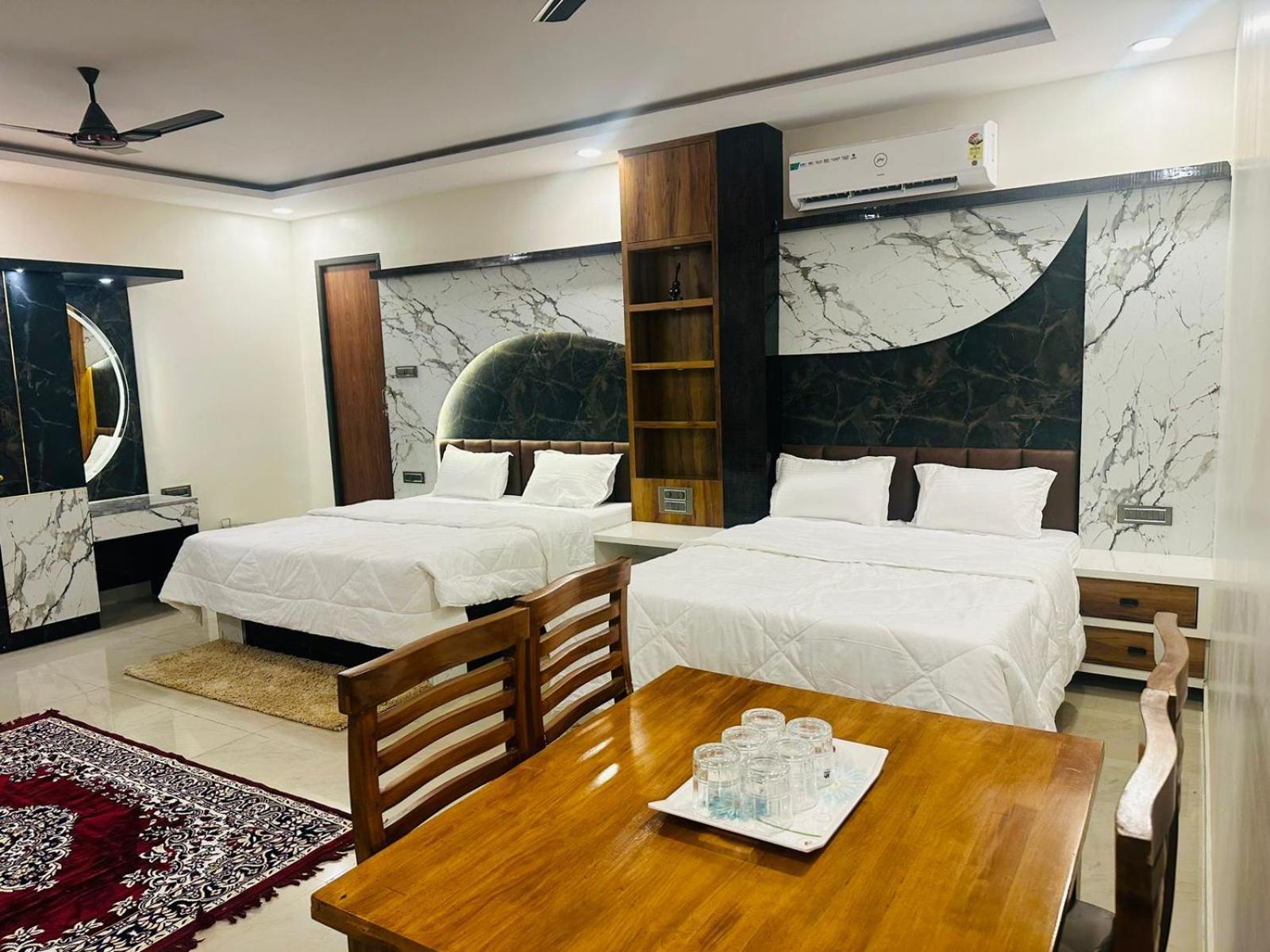 Yatri Nivas Sagara Hotel Bagian luar foto