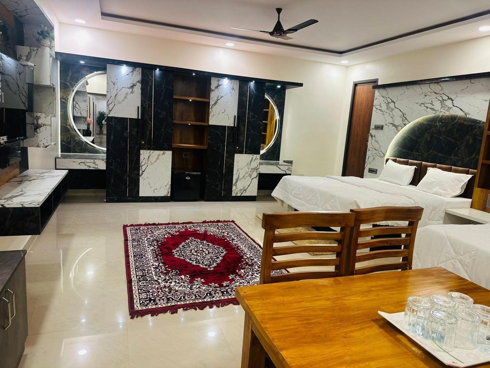 Yatri Nivas Sagara Hotel Bagian luar foto